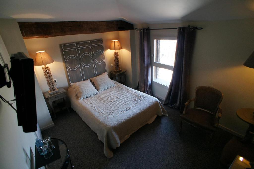 Hotel De La Tour Châtillon-sur-Chalaronne Quarto foto